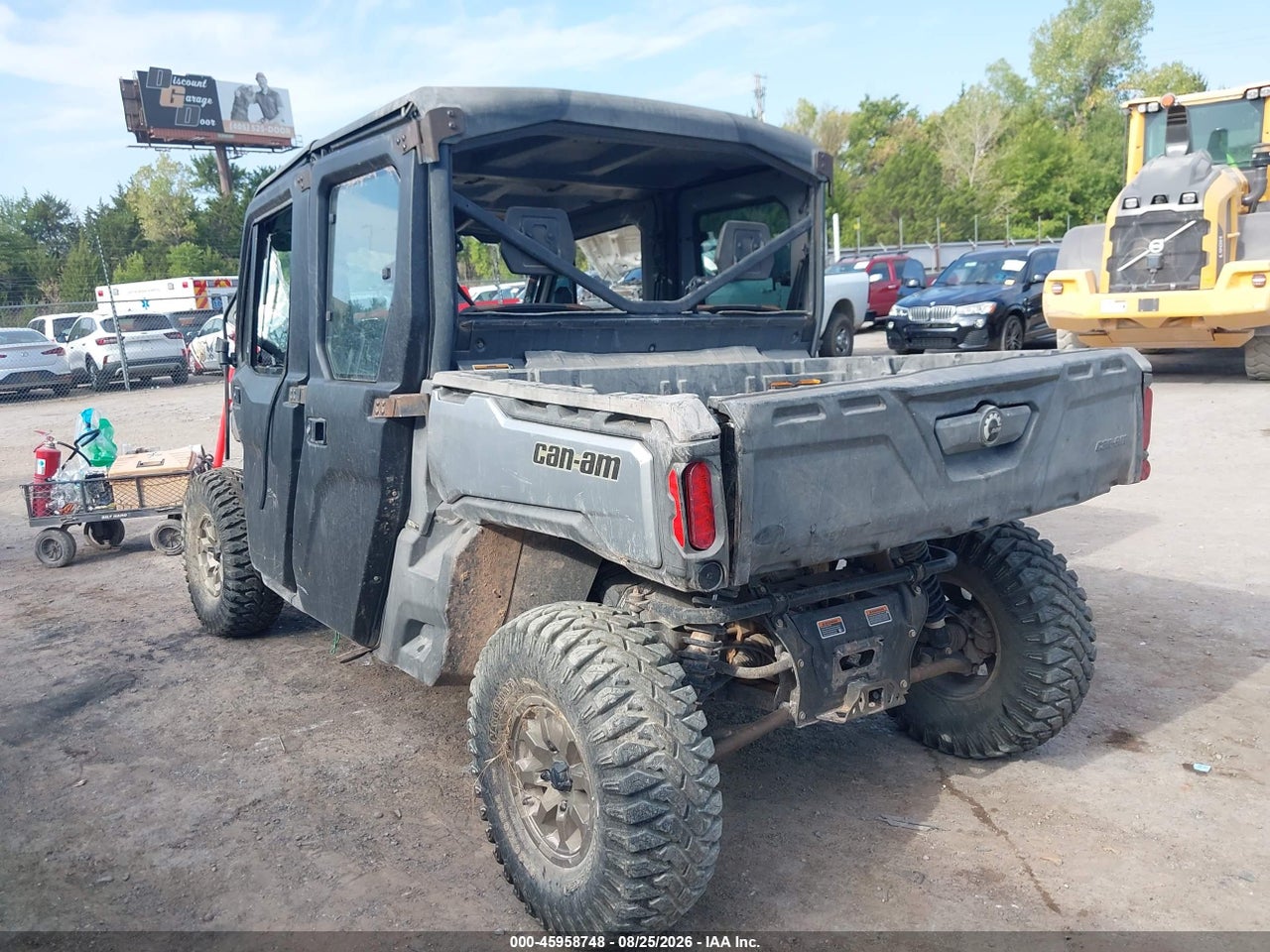 2021 CAN-AM DEFENDER MAX LIMITED CAB HD10 · 3/11