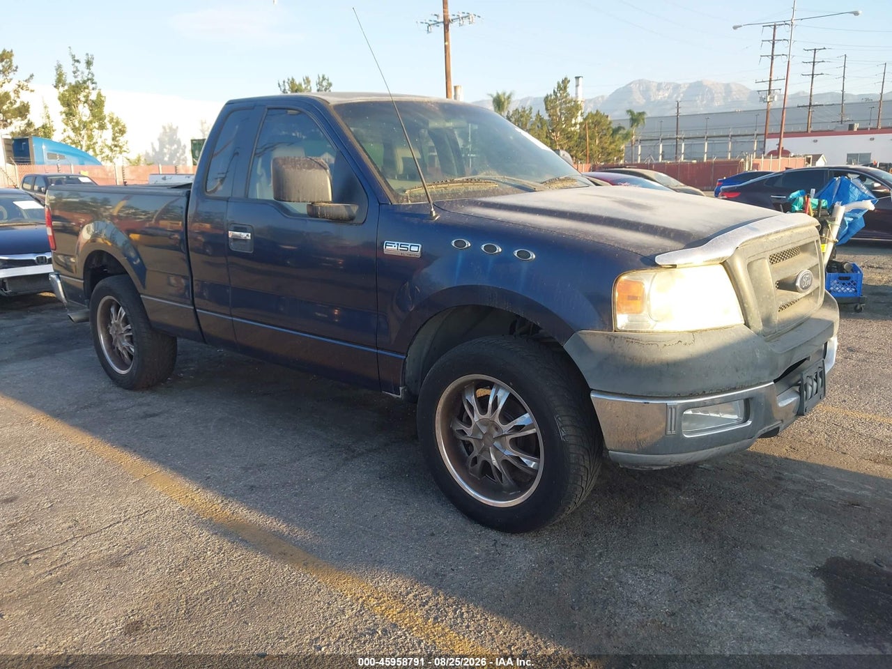 1FTRF12W65N****** · 2005 FORD F-150 STX/XL/XLT