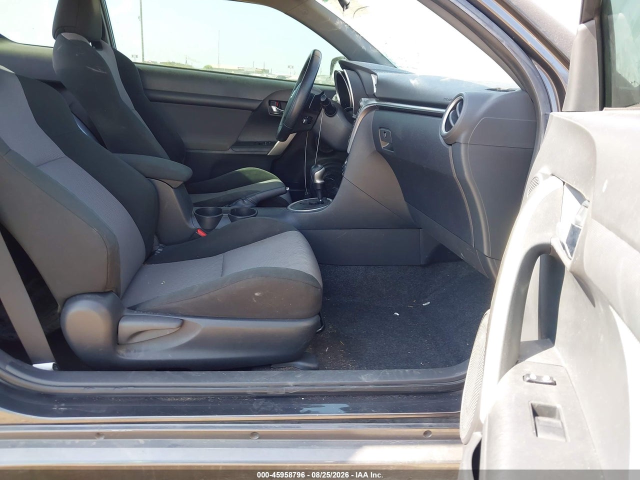 2016 SCION TC   · 5/11