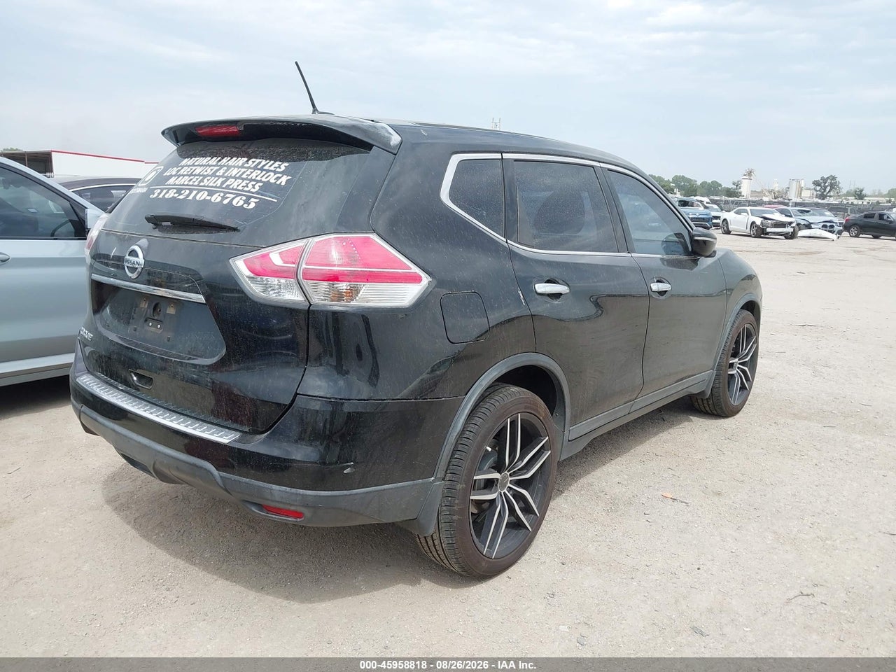 2015 NISSAN ROGUE S · 4/11