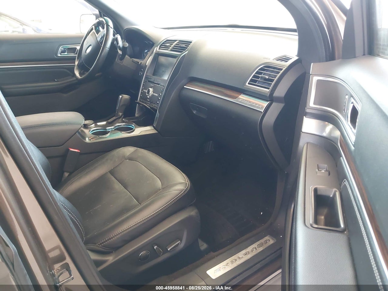 2016 FORD EXPLORER LIMITED · 5/11