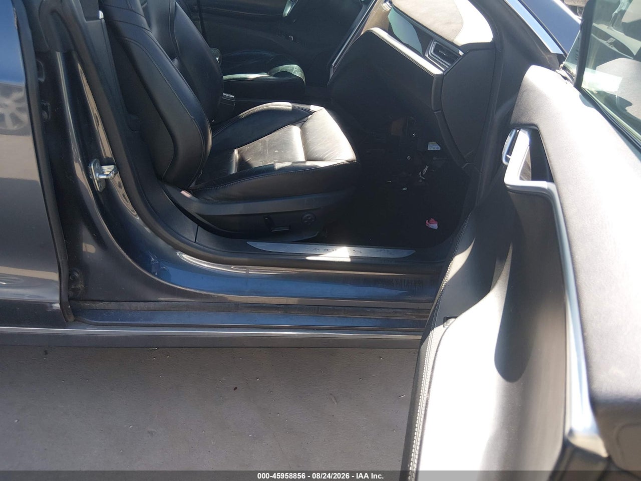 2015 TESLA MODEL S 70D/85D/P85D · 5/11