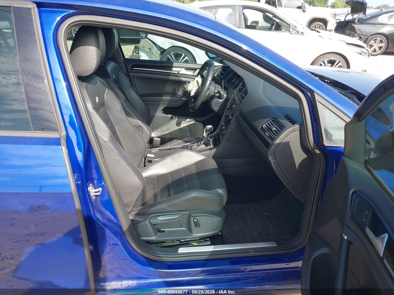 2015 VOLKSWAGEN GOLF R 4-DOOR · 5/11