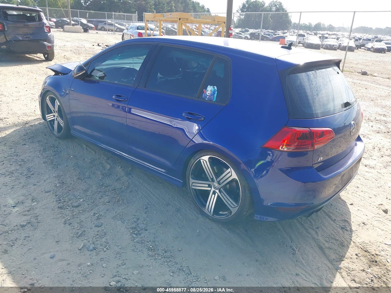 2015 VOLKSWAGEN GOLF R 4-DOOR · 3/11