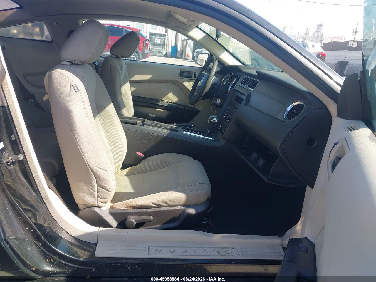 2010 FORD MUSTANG V6/V6 PREMIUM · 5/11