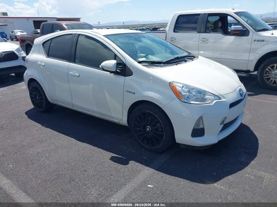 2014 TOYOTA PRIUS C THREE