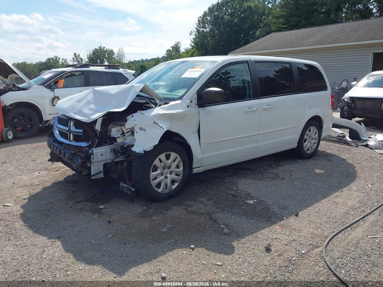 2017 DODGE GRAND CARAVAN SE · 2/11