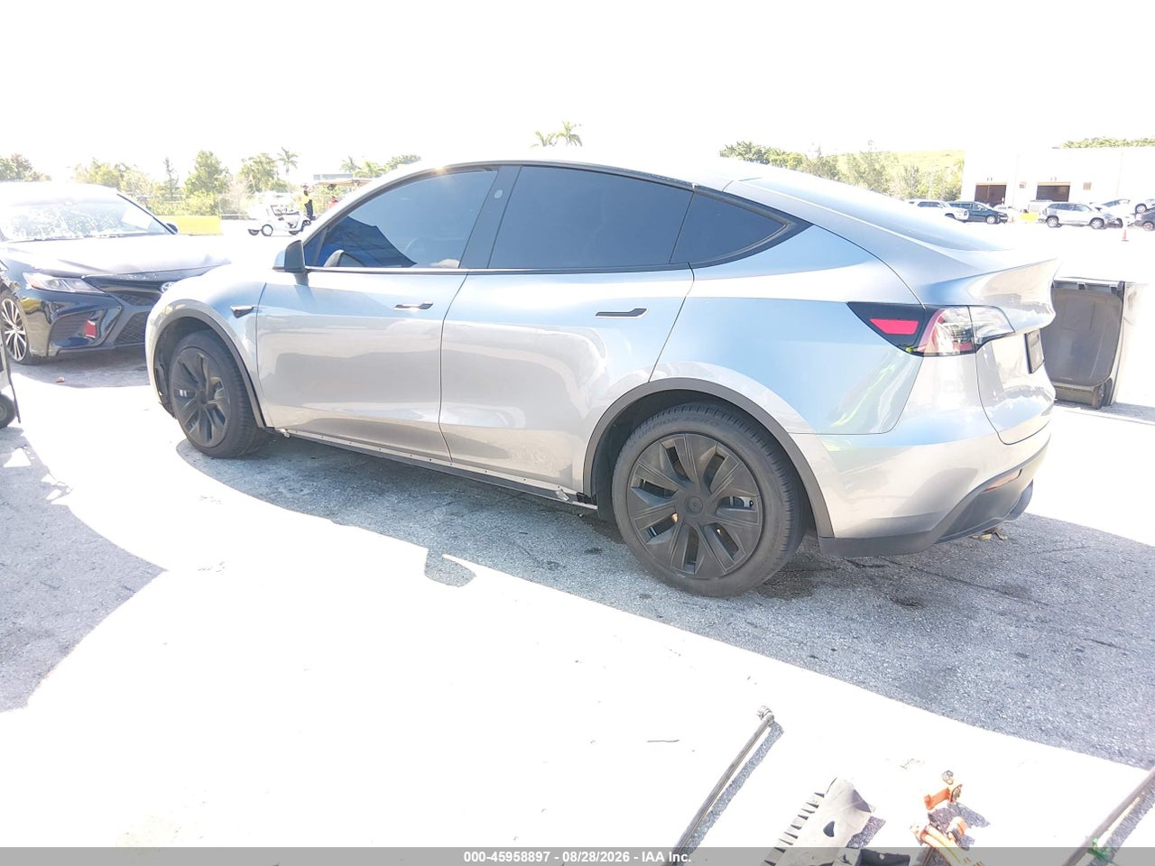 2025 TESLA MODEL Y LONG RANGE DUAL MOTOR ALL-WHEEL DRIVE · 3/10