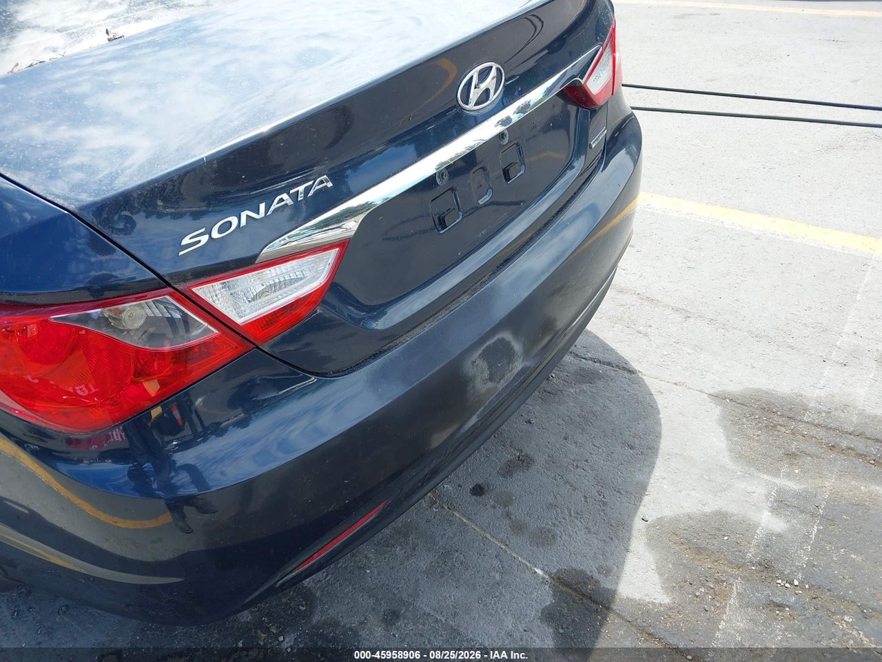 2011 HYUNDAI SONATA LIMITED · 6/11