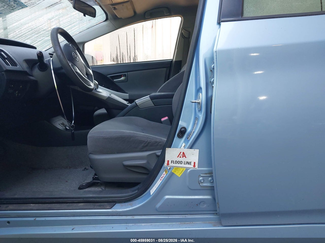 2012 TOYOTA PRIUS PLUG-IN · 6/11