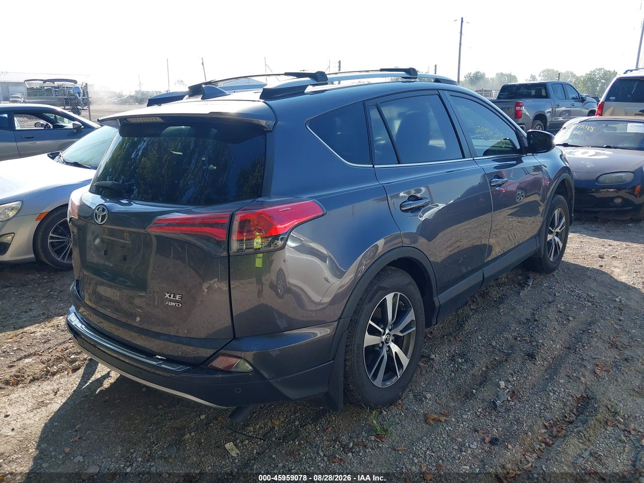 2017 TOYOTA RAV4 XLE · 4/11
