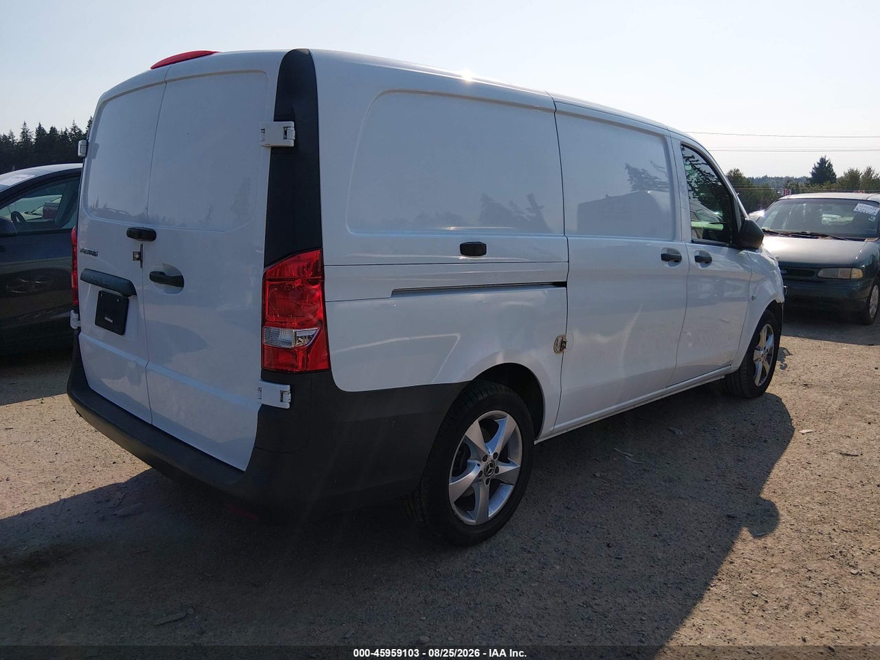 2020 MERCEDES-BENZ METRIS   · 4/11