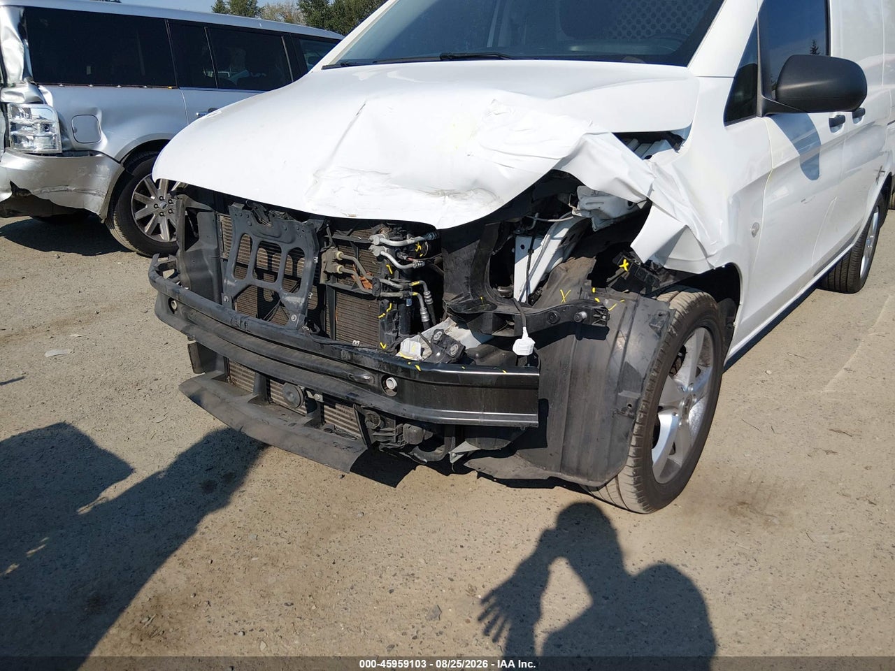2020 MERCEDES-BENZ METRIS   · 6/11
