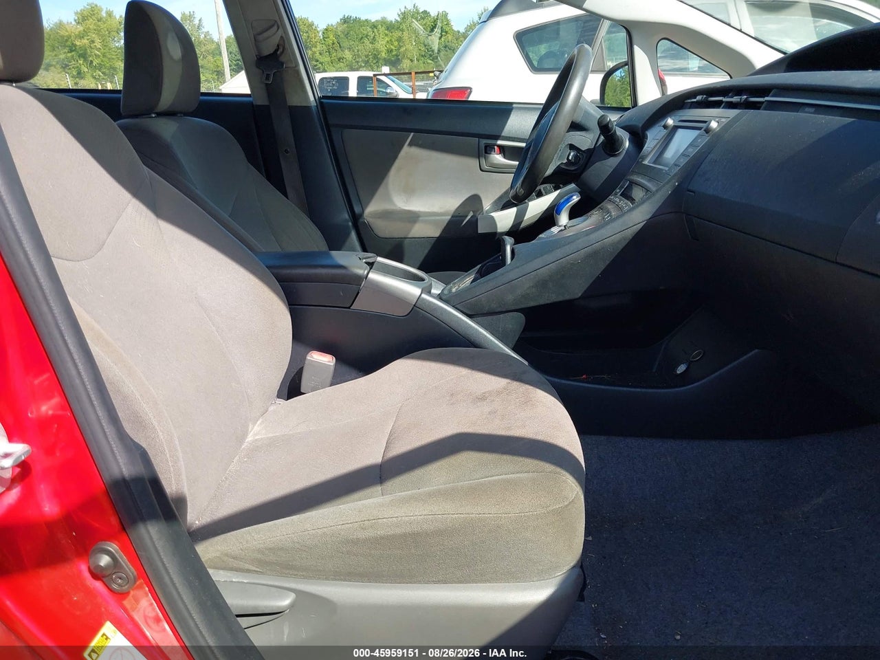 2015 TOYOTA PRIUS TWO · 5/11