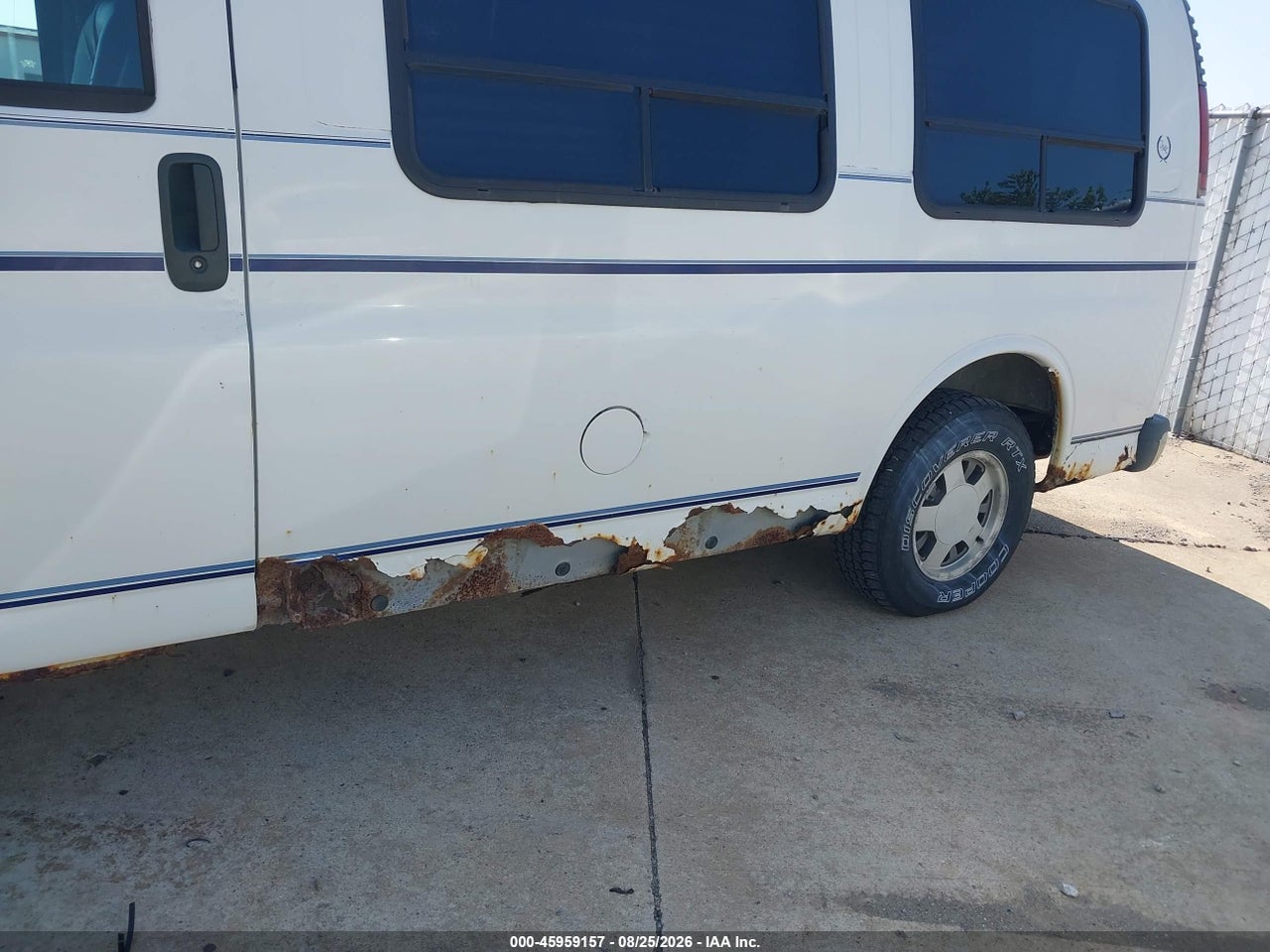 1996 GMC SAVANA RV G1500 · 6/11