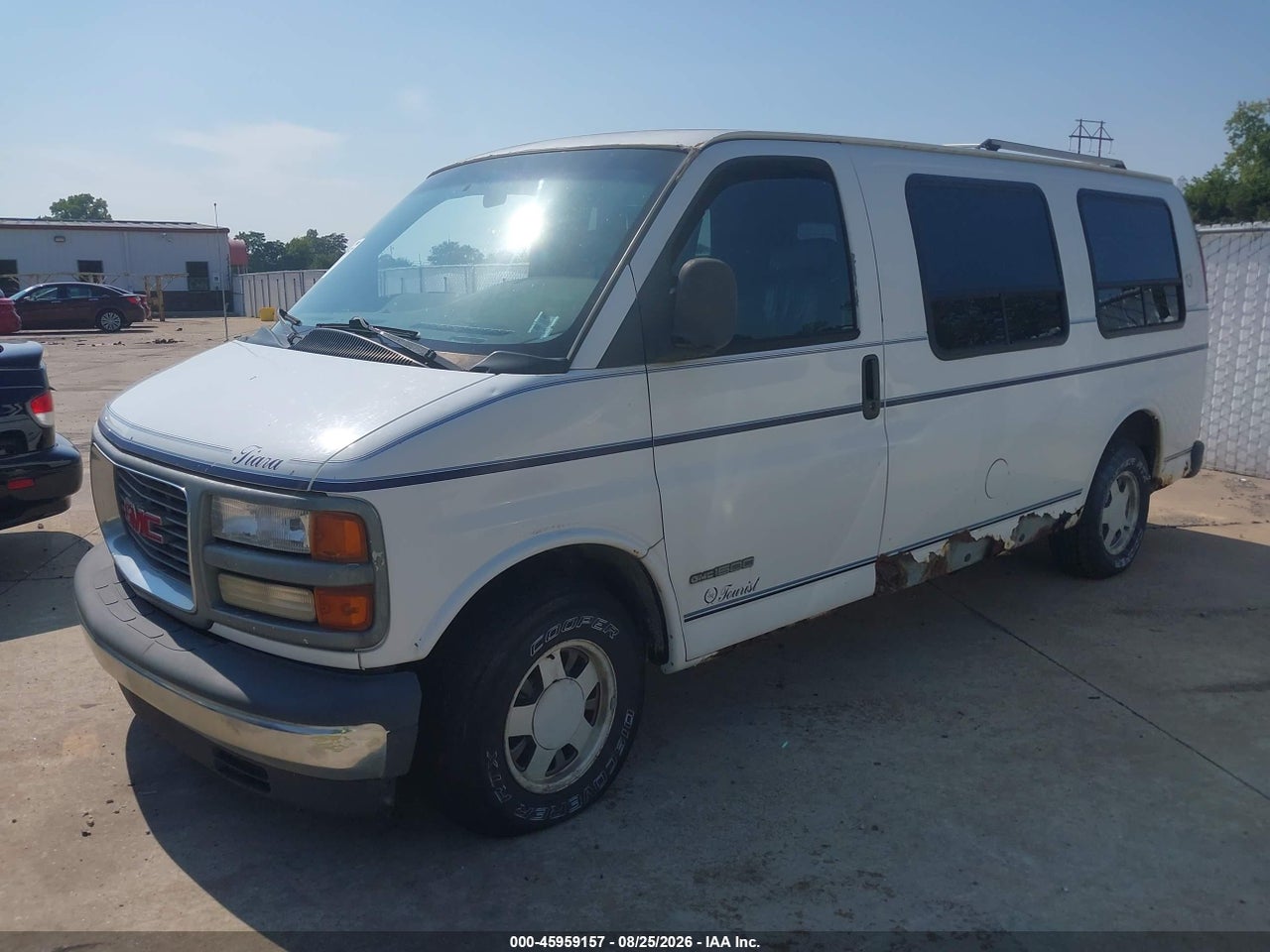 1996 GMC SAVANA RV G1500 · 2/11