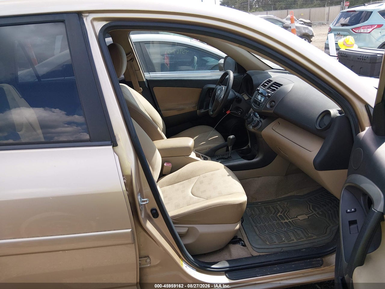 2010 TOYOTA RAV4   · 5/11