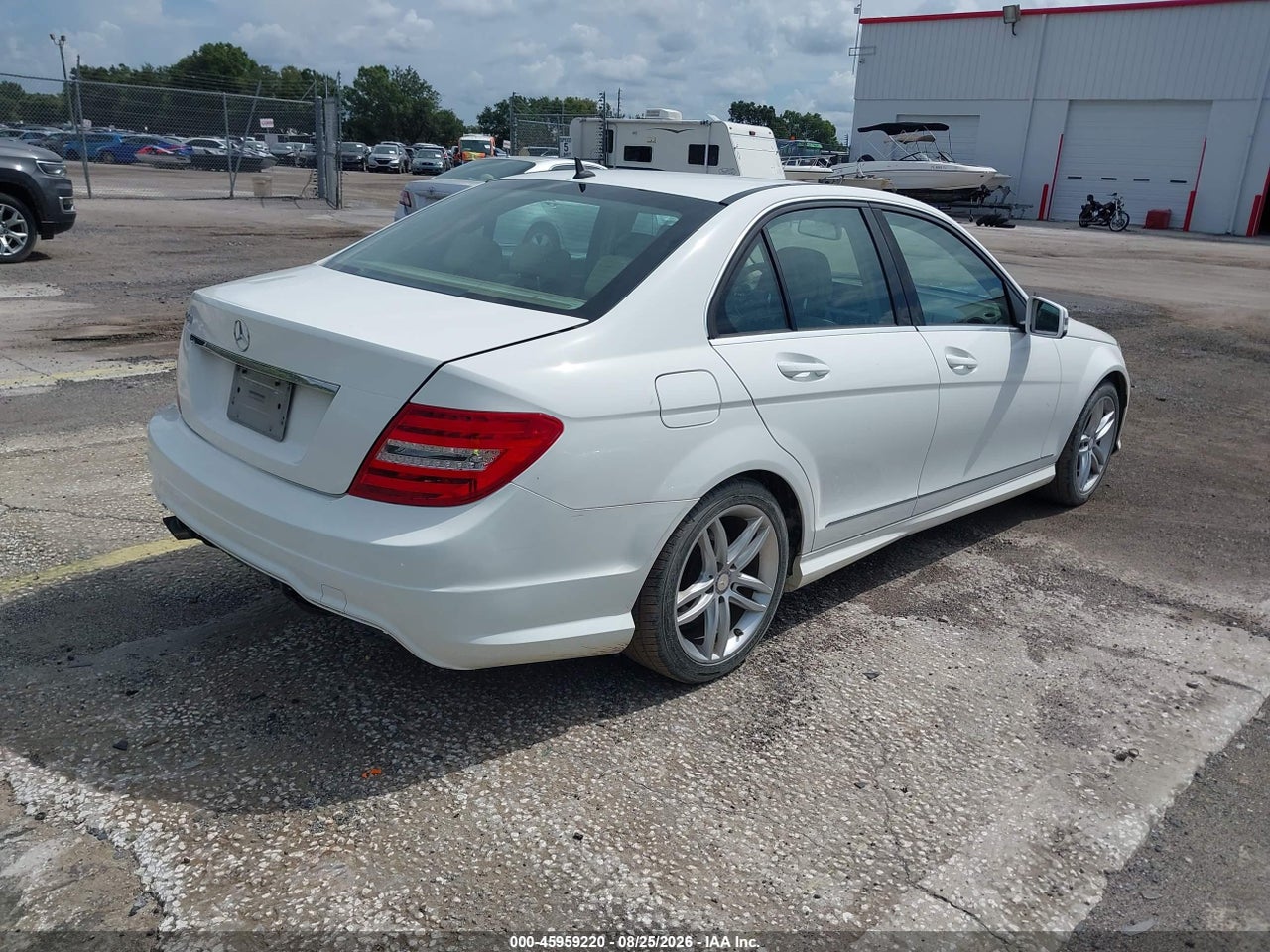 2013 MERCEDES-BENZ C 250 SPORT · 4/11