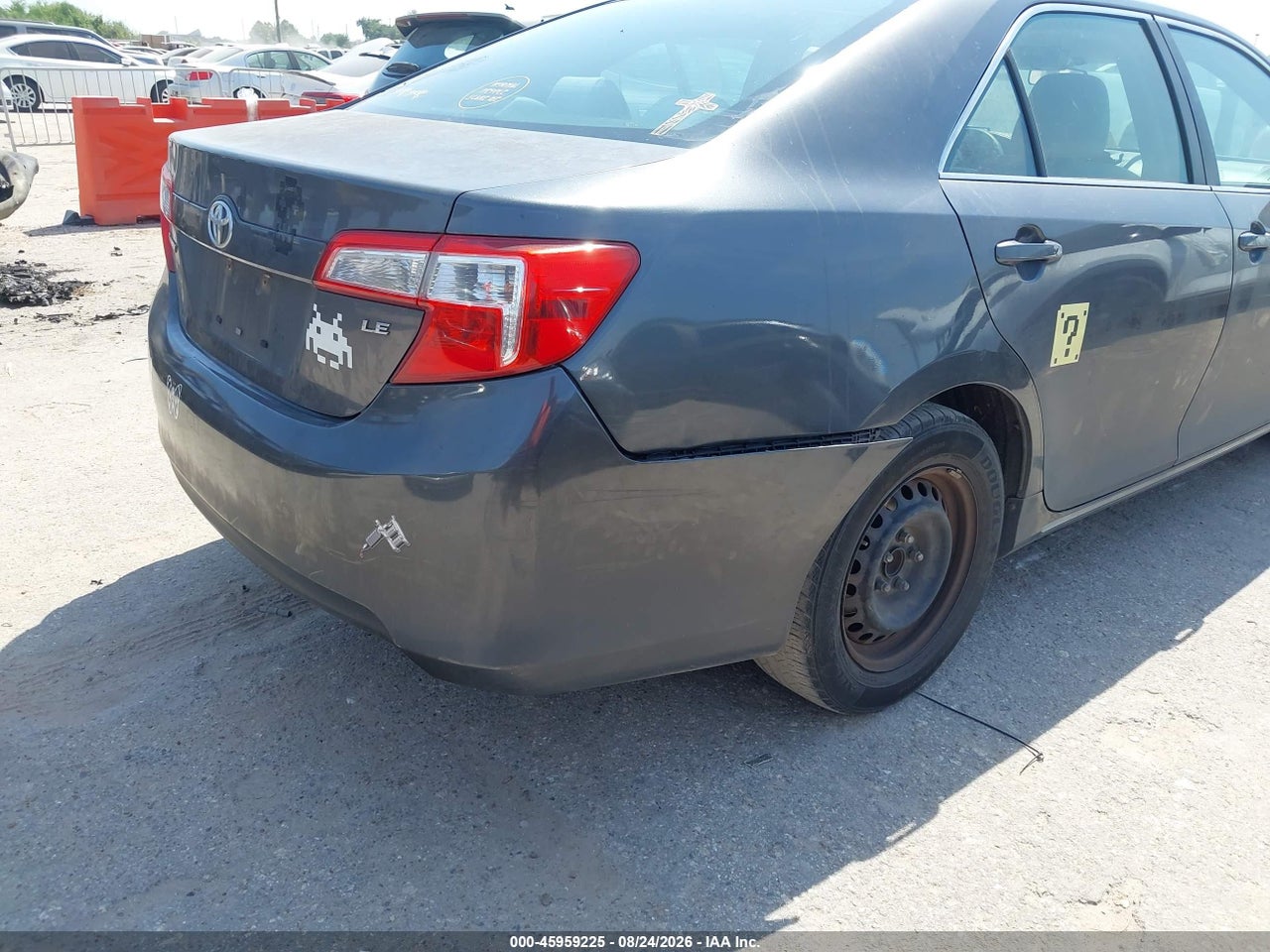 2012 TOYOTA CAMRY LE · 6/11