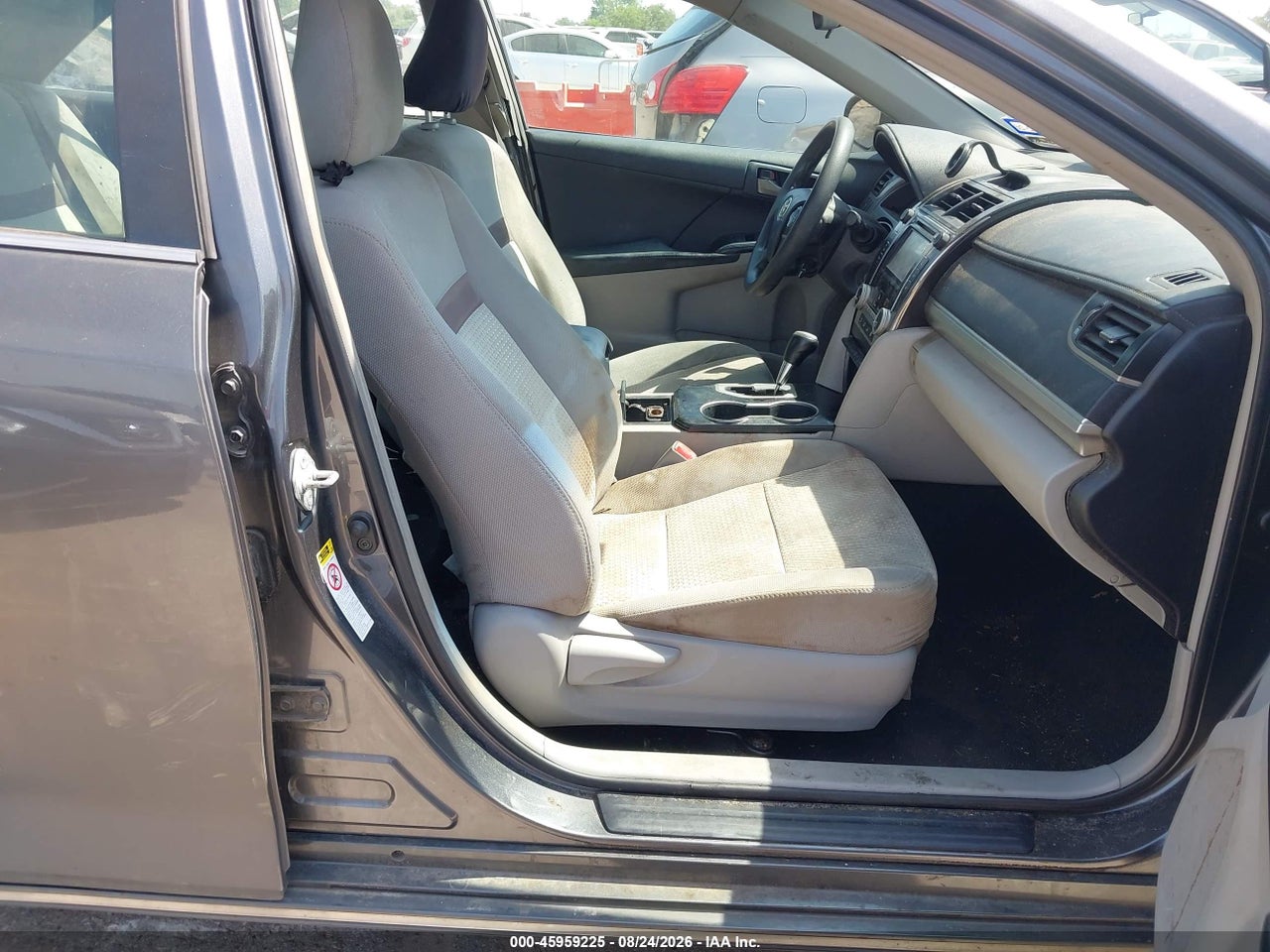 2012 TOYOTA CAMRY LE · 5/11