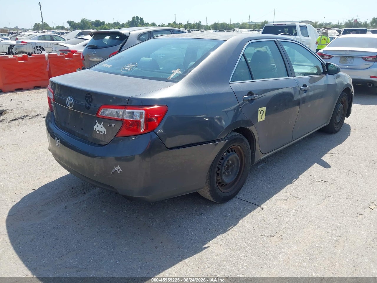 2012 TOYOTA CAMRY LE · 4/11