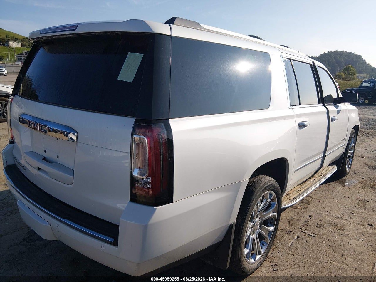 2017 GMC YUKON XL DENALI · 4/11