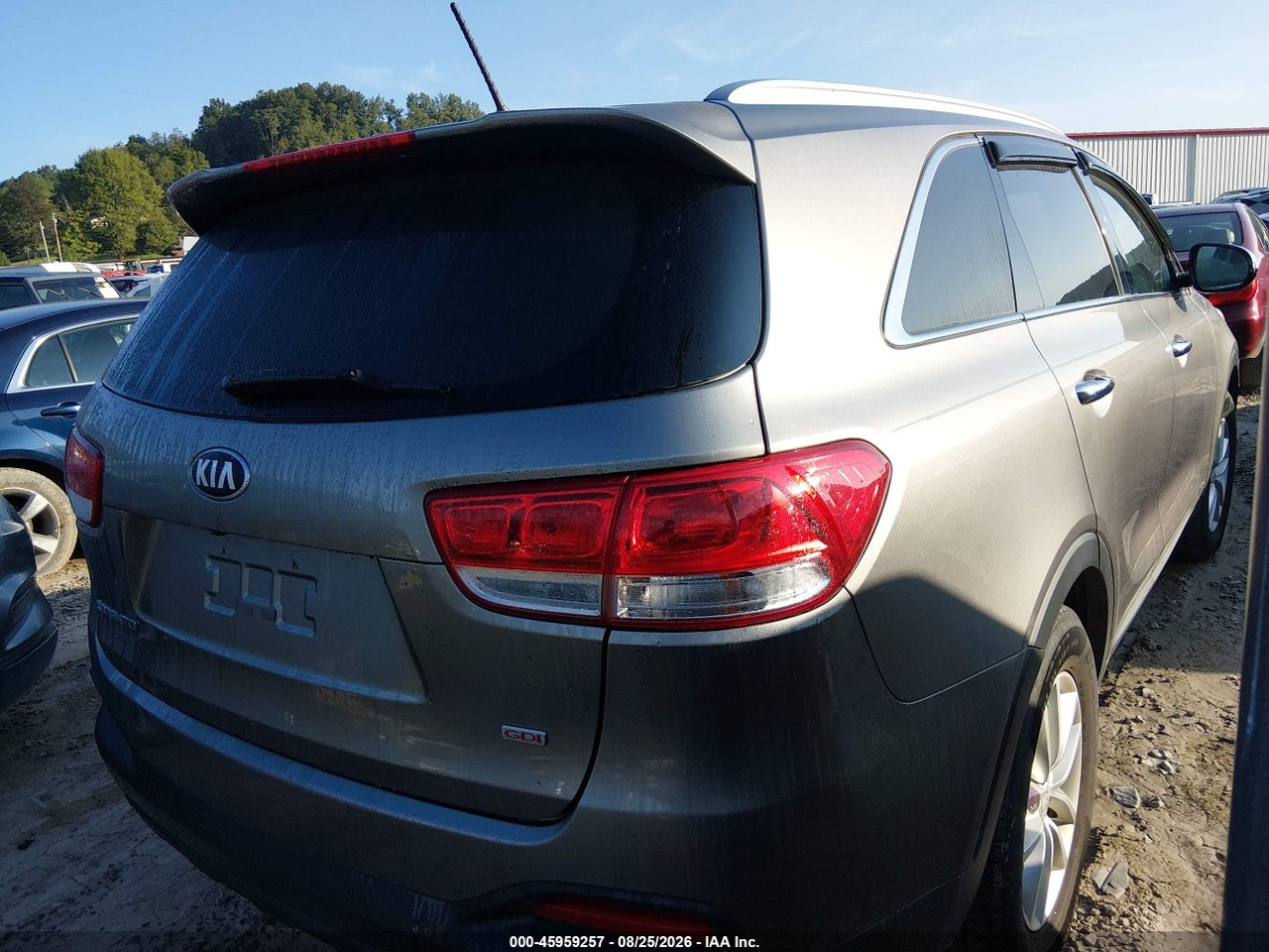 2017 KIA SORENTO 2.4L LX · 4/11