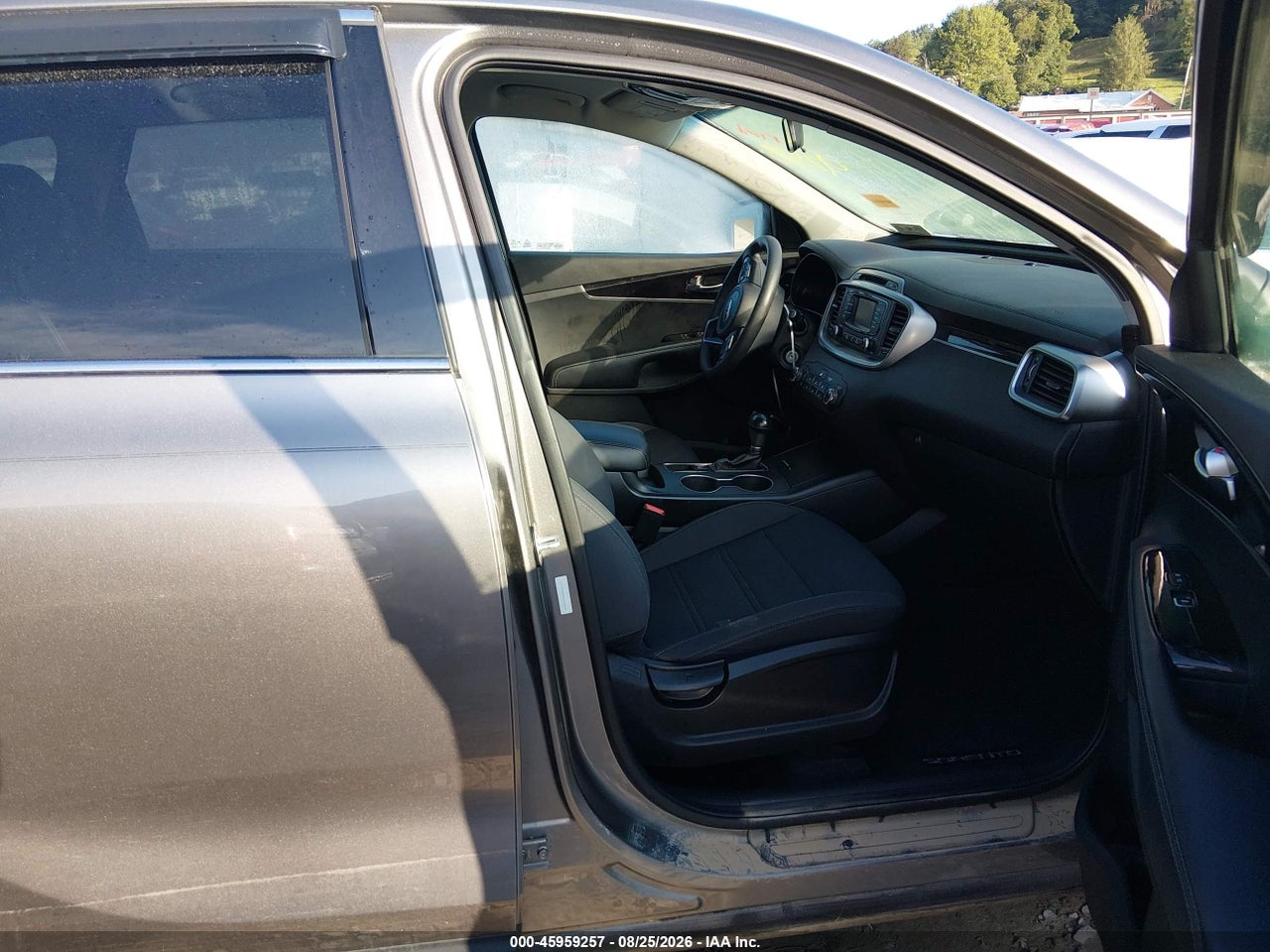 2017 KIA SORENTO 2.4L LX · 5/11