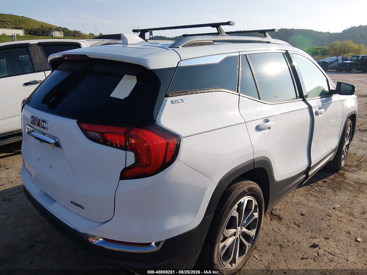 2020 GMC TERRAIN AWD SLT · 4/11