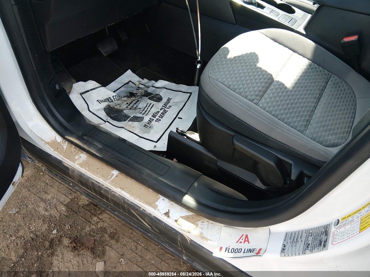 2021 FORD ESCAPE SE · 6/11
