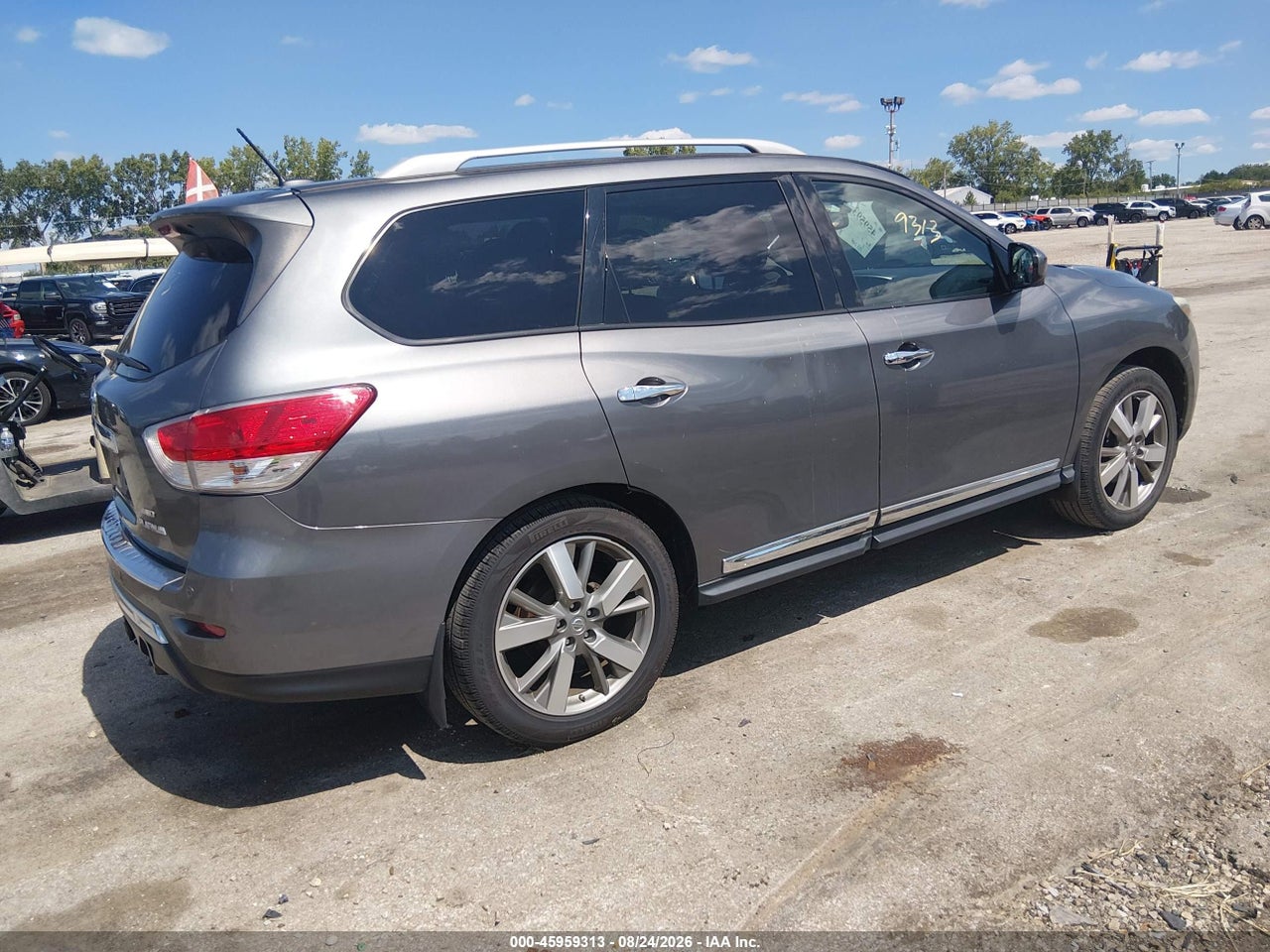 2015 NISSAN PATHFINDER PLATINUM · 4/11