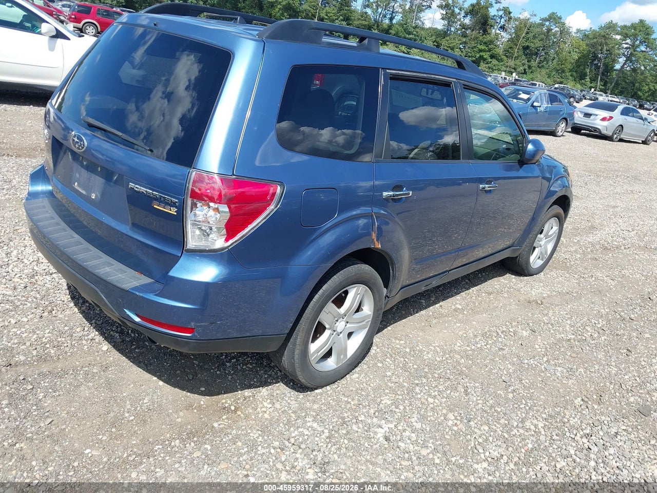 2010 SUBARU FORESTER 2.5X PREMIUM · 4/11