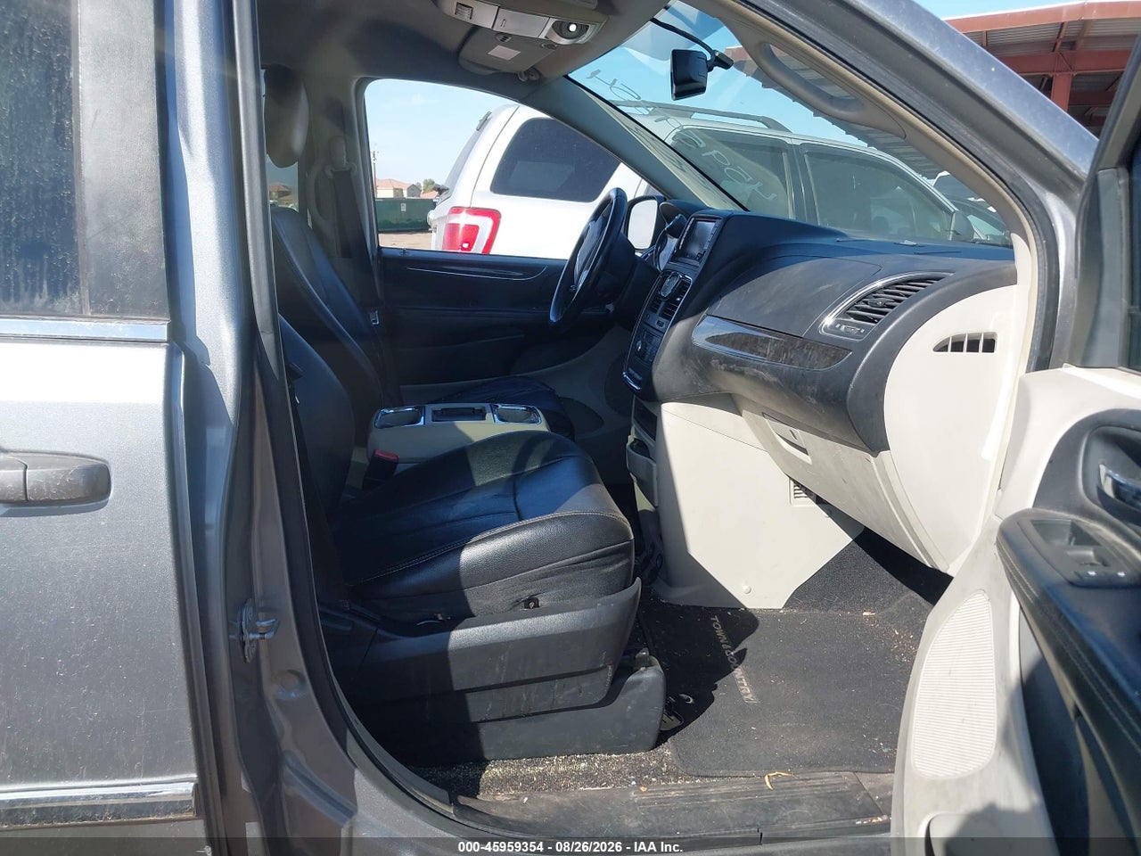 2014 CHRYSLER TOWN &amp; COUNTRY TOURING · 5/11