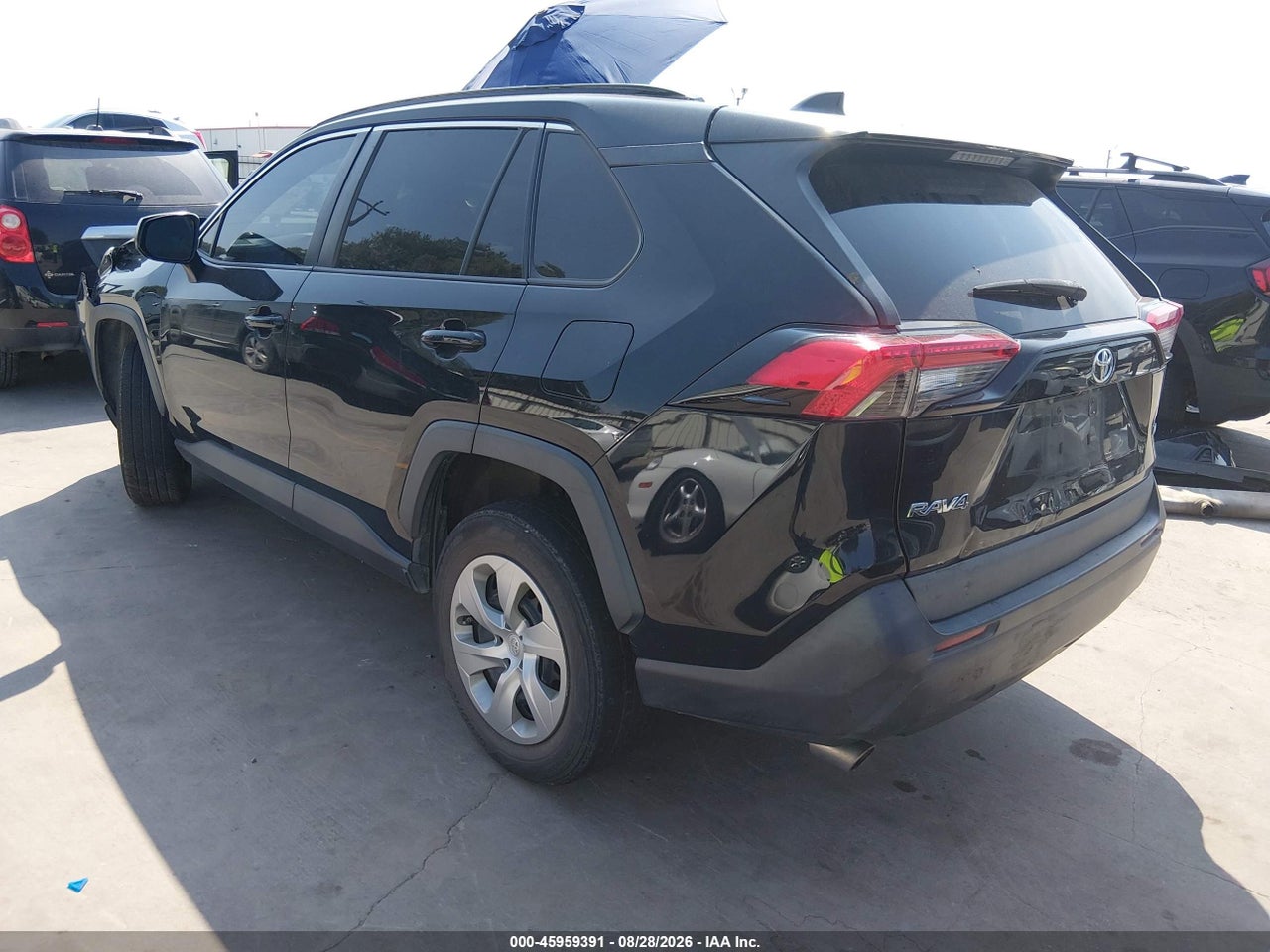 2021 TOYOTA RAV4 LE · 3/11