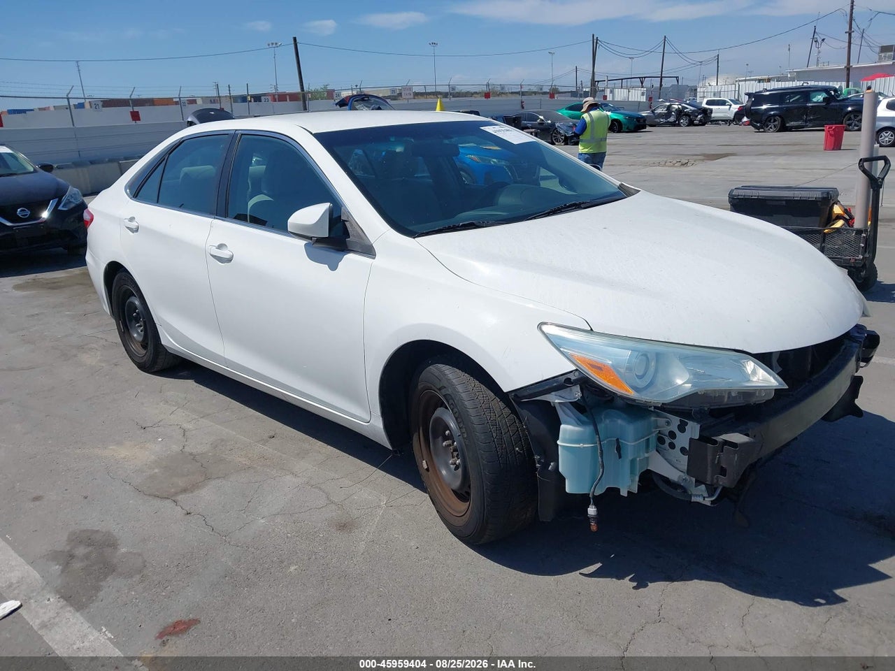 4T4BF1FK0GR****** · 2016 TOYOTA CAMRY LE