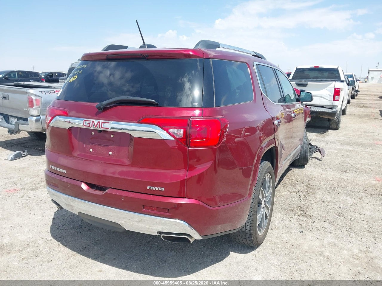 2018 GMC ACADIA DENALI · 4/10