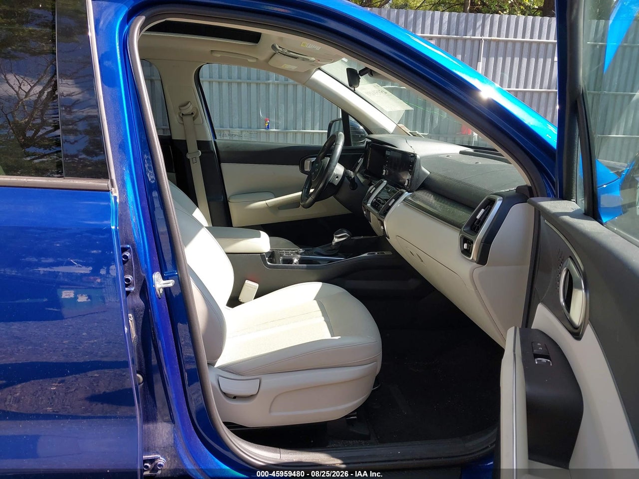 2022 KIA SORENTO S · 5/11