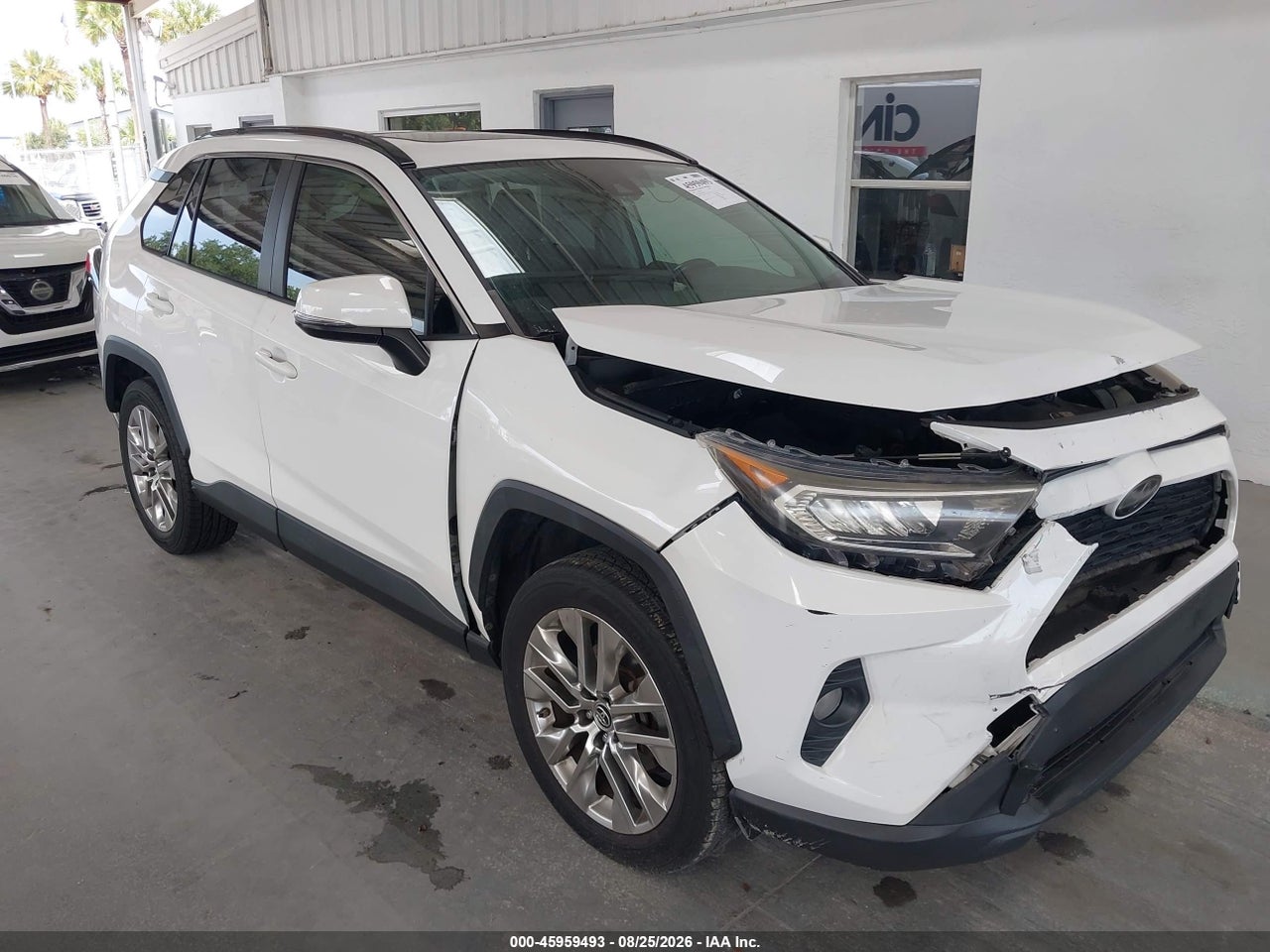 JTMC1RFV4KJ****** · 2019 TOYOTA RAV4 XLE PREMIUM