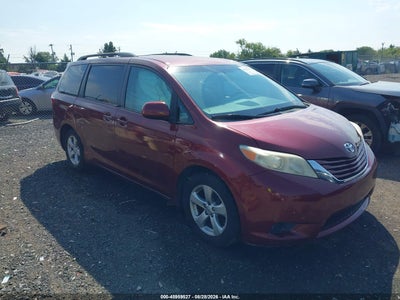 2015 TOYOTA SIENNA LE 8 PASSENGER