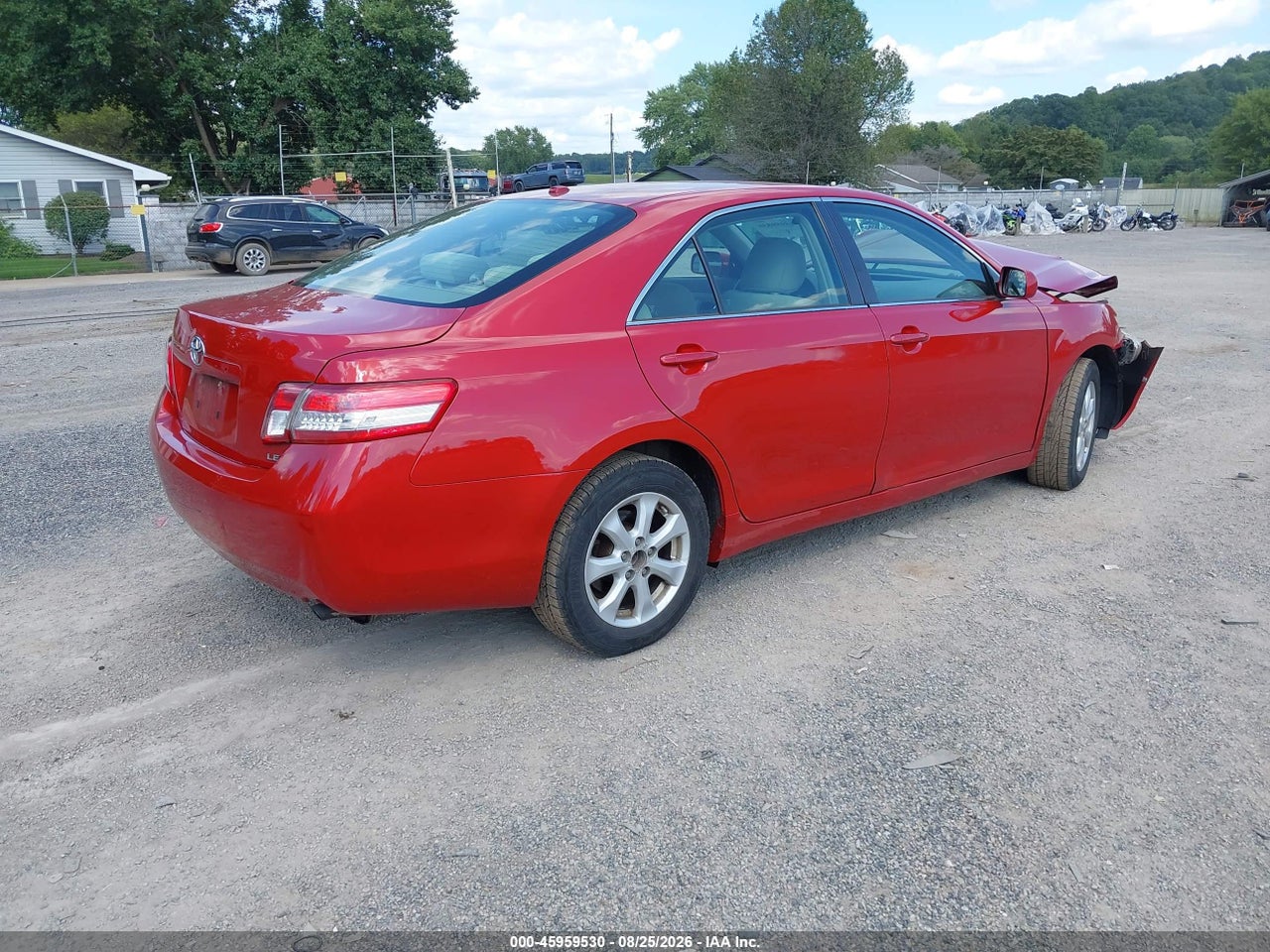 2011 TOYOTA CAMRY LE · 4/11