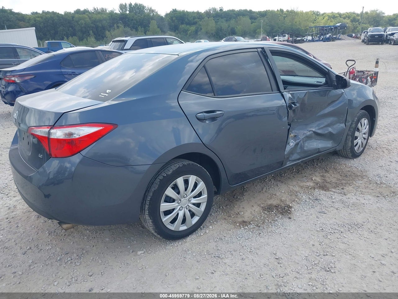 2015 TOYOTA COROLLA LE · 4/11