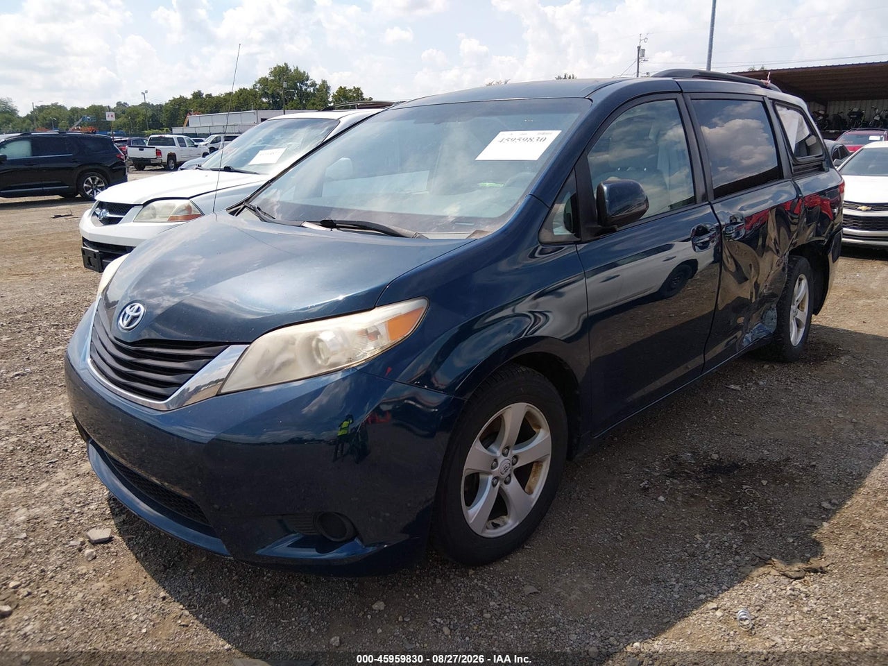 2011 TOYOTA SIENNA LE V6 · 2/11