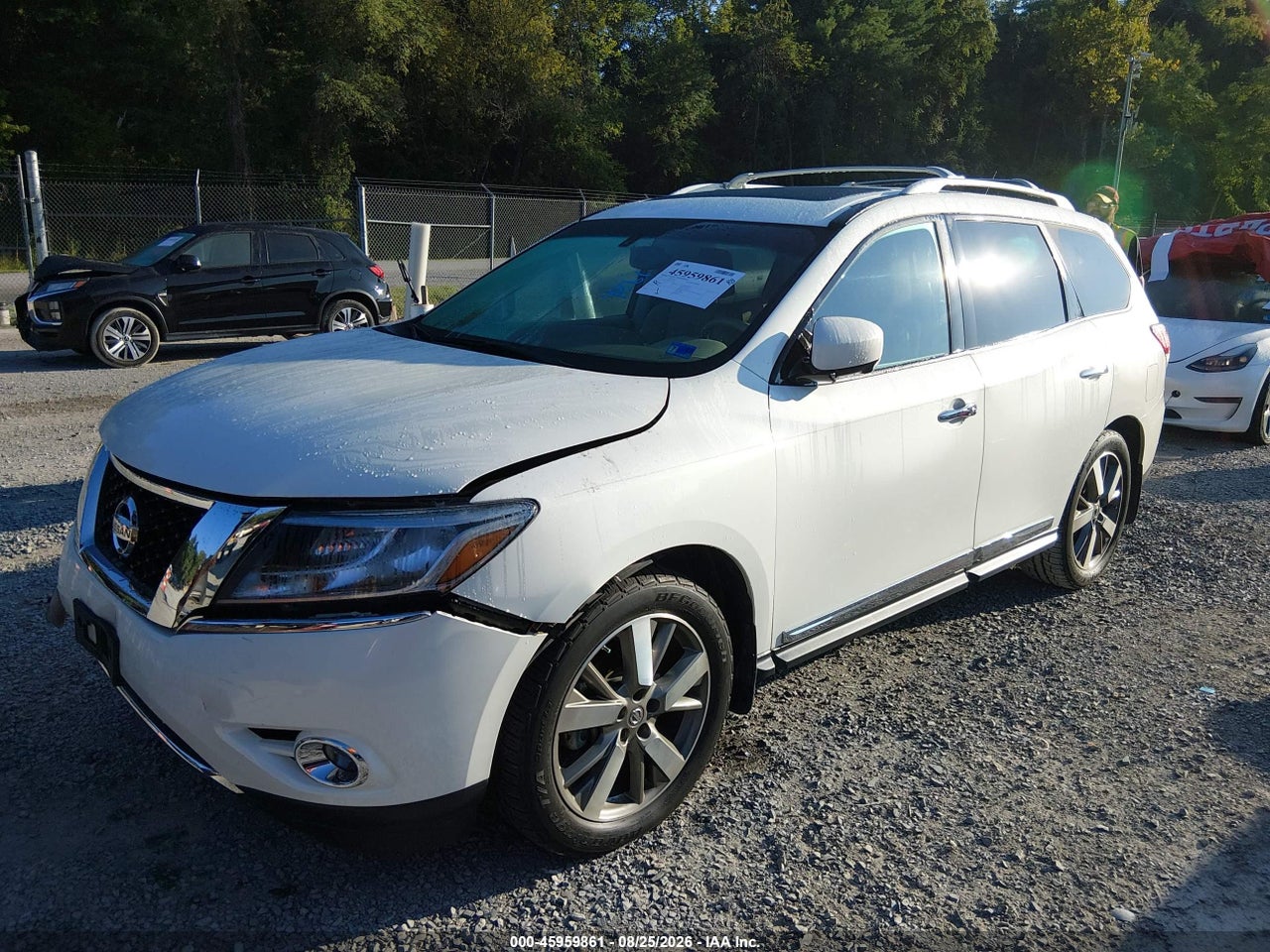 2014 NISSAN PATHFINDER PLATINUM · 2/11