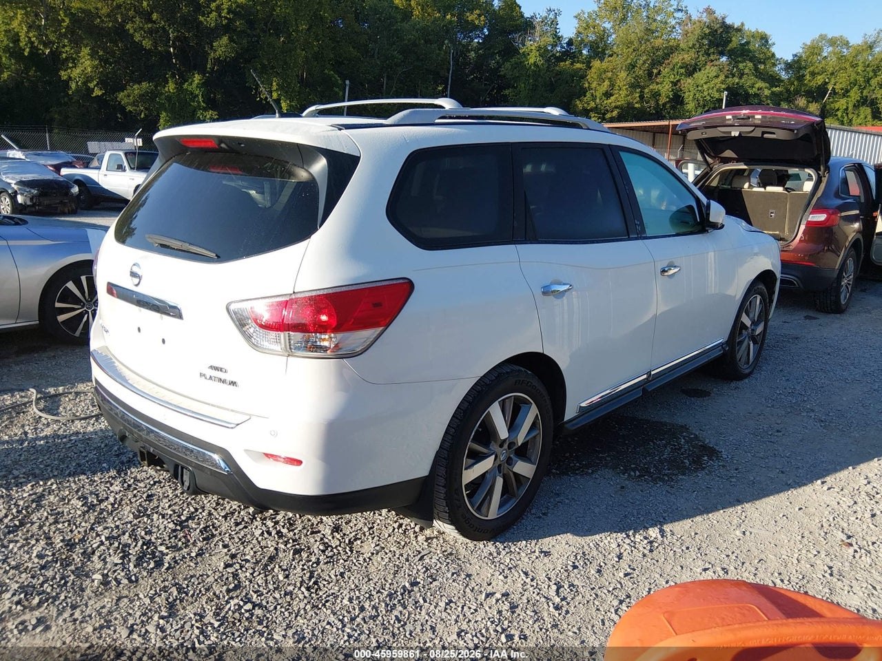 2014 NISSAN PATHFINDER PLATINUM · 4/11