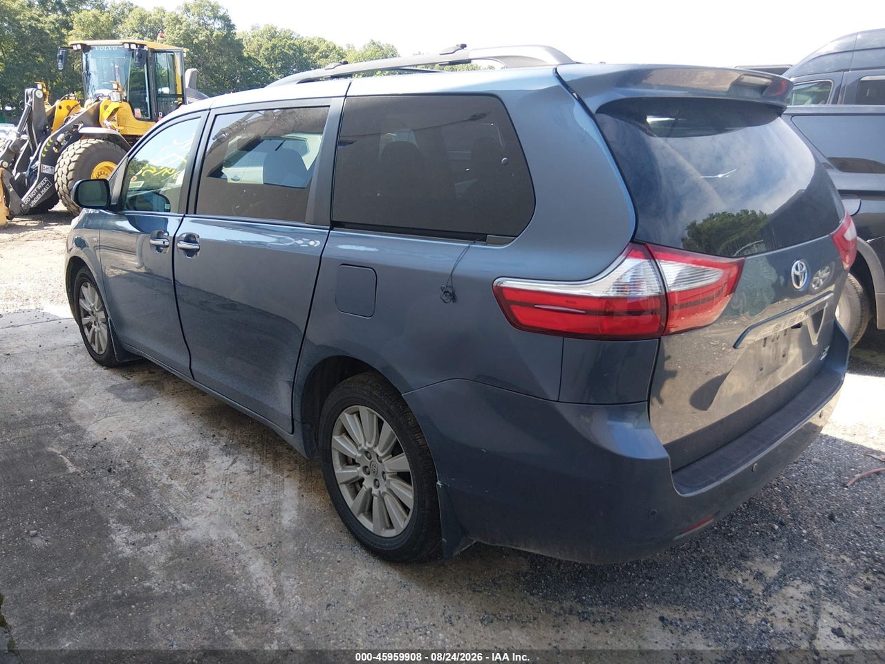 2017 TOYOTA SIENNA XLE 7 PASSENGER · 3/11