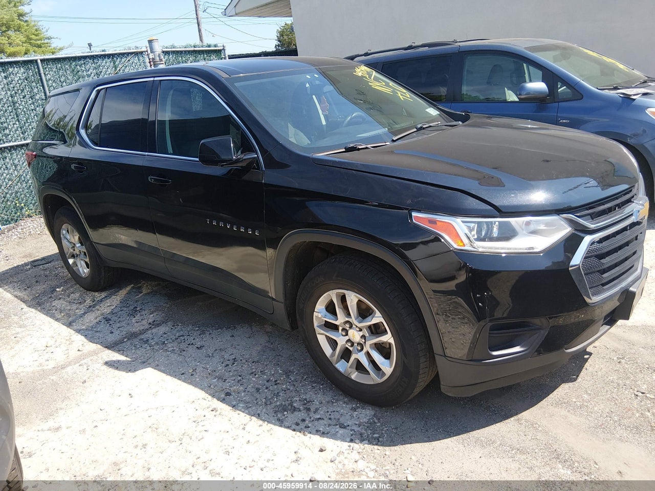 1GNERFKW8JJ****** · 2018 CHEVROLET TRAVERSE LS