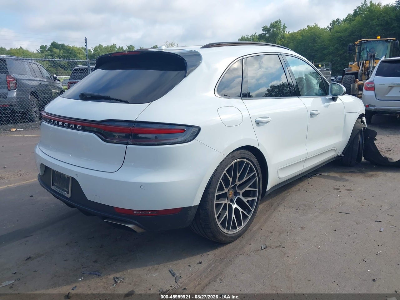 2019 PORSCHE MACAN   · 4/11