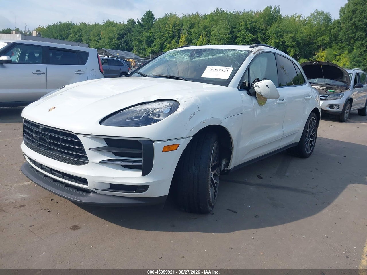 2019 PORSCHE MACAN   · 2/11