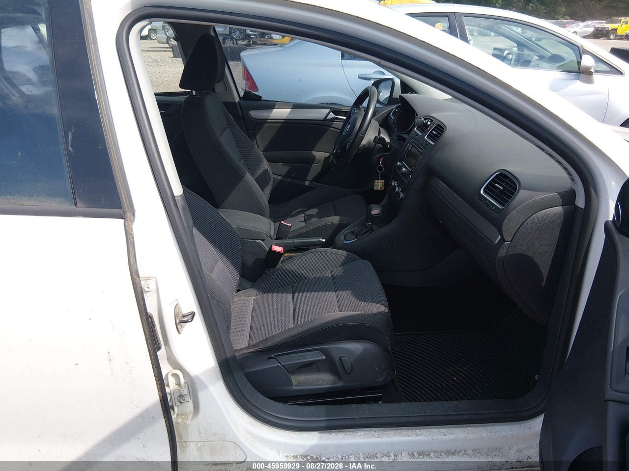 2011 VOLKSWAGEN GOLF TDI 4-DOOR · 5/11