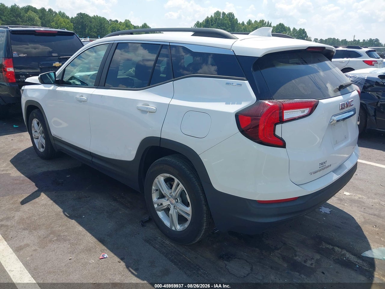 2024 GMC TERRAIN FWD SLE · 3/11